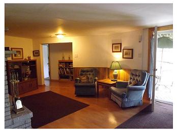 Sunnybrook Farm - livingroom